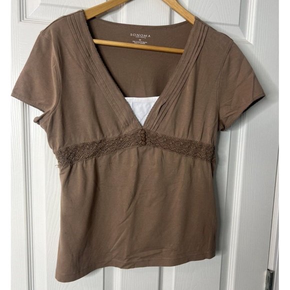 Women's Clothing Bundle: White Jeans & Assorted Tops - Size M/S/P - Picture 14 of 16